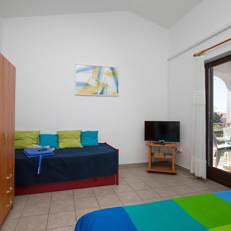 Apartments Brankica Island - Happy Rentals 万塔西西 外观 照片