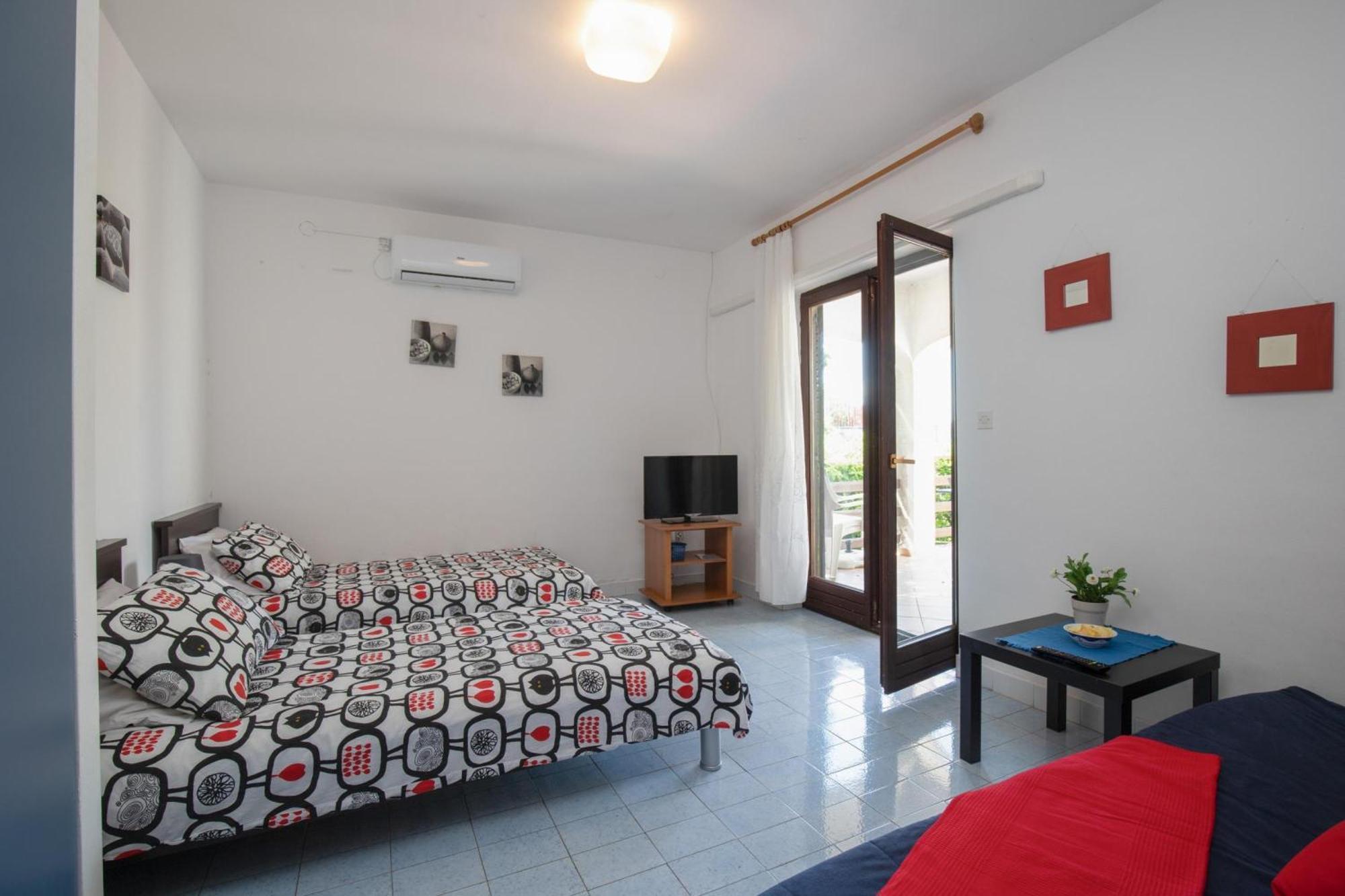 Apartments Brankica Island - Happy Rentals 万塔西西 外观 照片