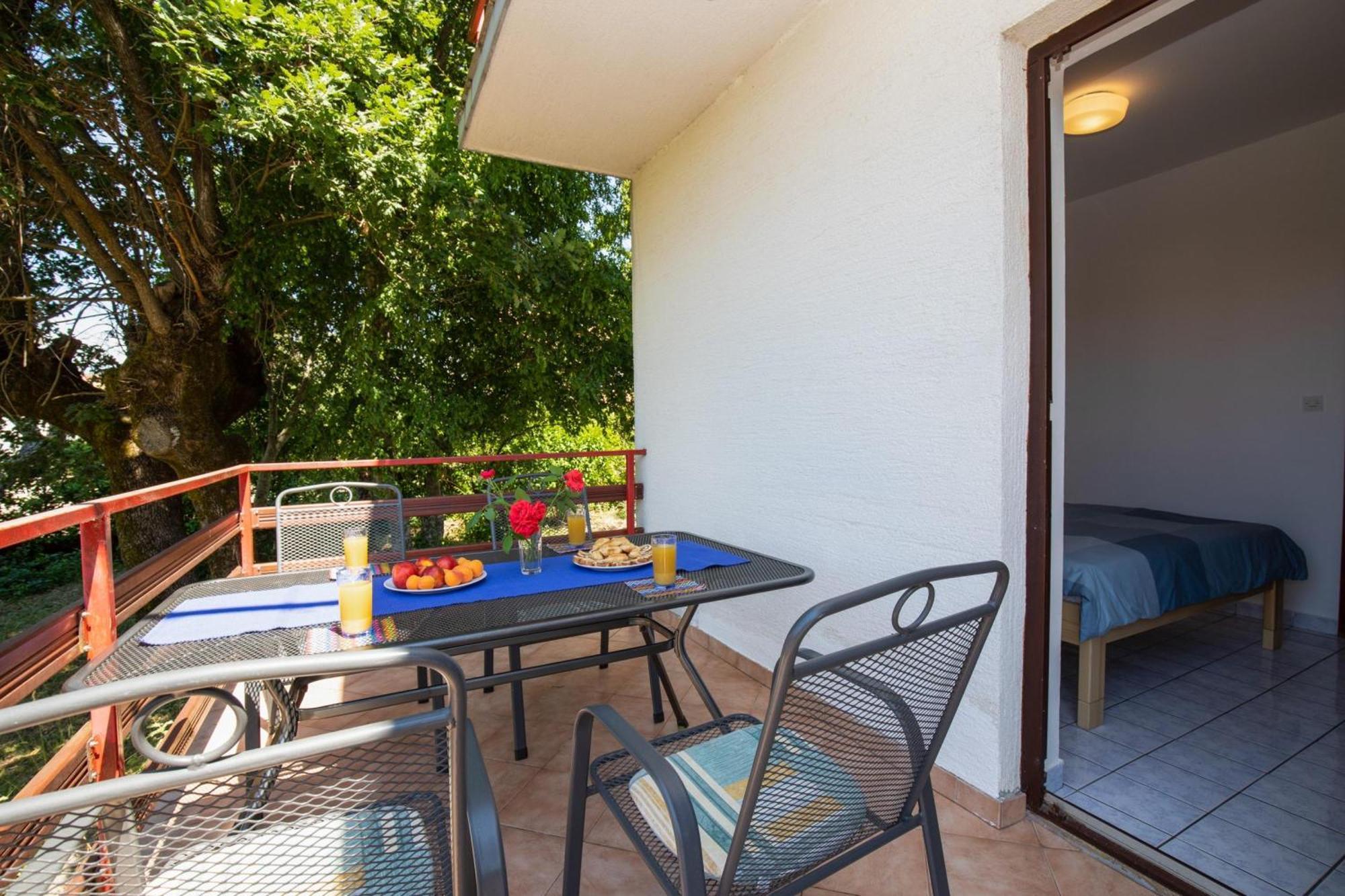 Apartments Brankica Island - Happy Rentals 万塔西西 外观 照片